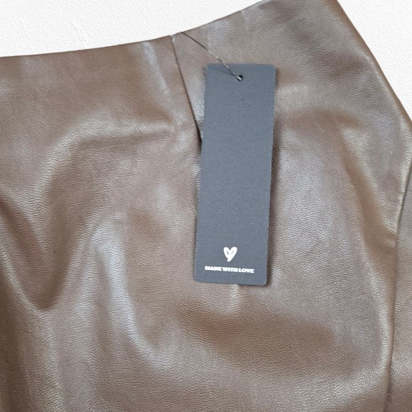 Lulus Dark Brown Vegan Leather Split Hem Walking the Walk Mini Skirt Size Small - Picture 10 of 12